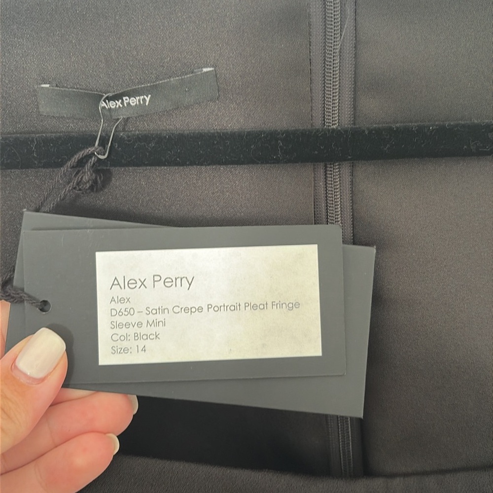 Alex Perry black fringe dress. NEW WITH TAGS! NEVER WORN! RARE PIECE!!! - Picture 4 of 17